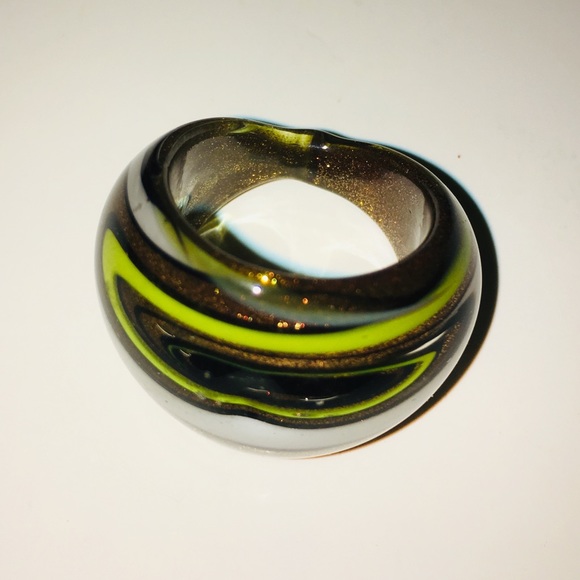 Multi-Color Ring - Picture 1 of 2